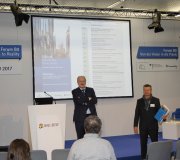 Referent: Hans-Dieter Hegner Stiftung Humboldt Forum und Moderator Manfred Woike